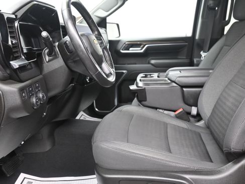 Used 2022 Chevrolet Silverado 1500 LT AWD/4WD image 18
