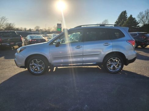 Used 2017 Subaru Forester 2.5i Touring image 4