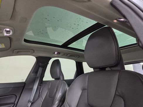 Used 2021 Volvo XC60 T5 Inscription FWD image 17