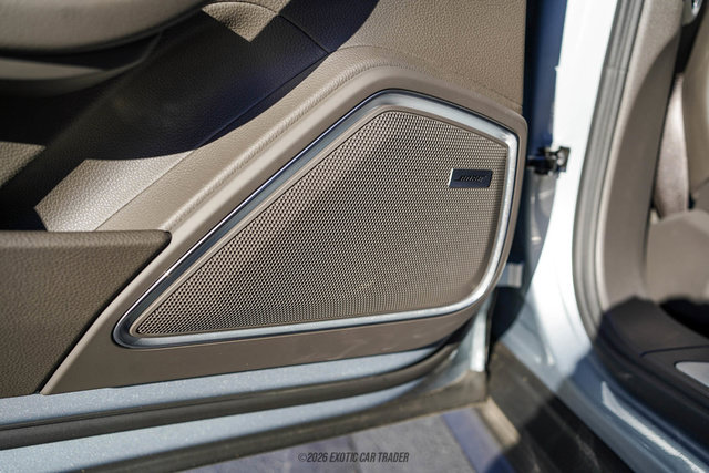 Used 2020 Porsche Panamera RWD image 33
