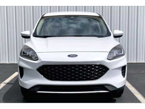 Used 2020 Ford Escape SE FWD image 3