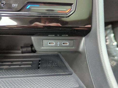 New 2026 Volkswagen Jetta SE FWD image 33