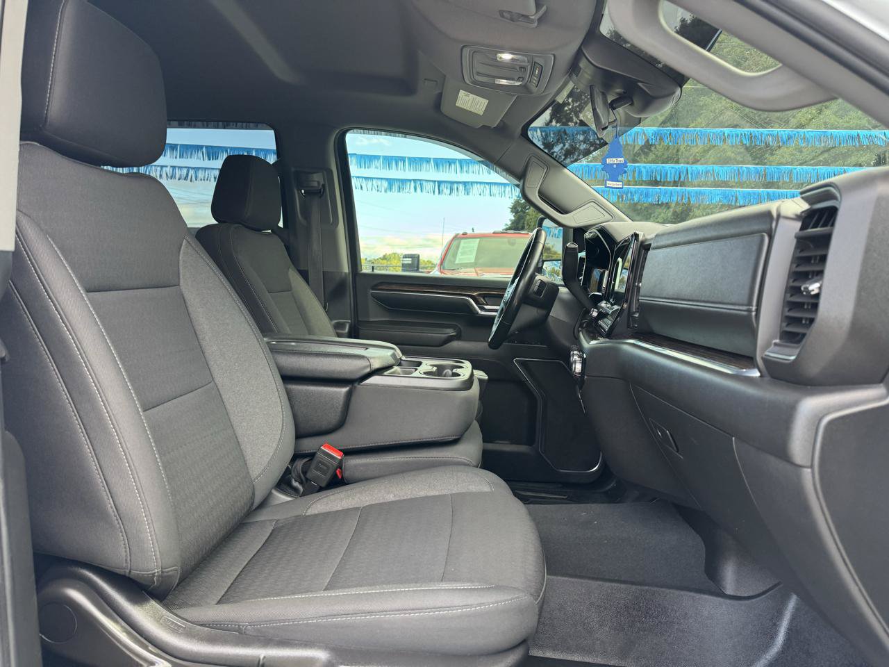 Used 2024 GMC Sierra 2500 SLE w/ SLE Value Package; AWD/4WD image 18