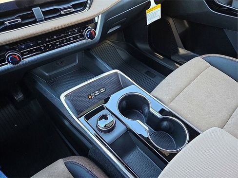 New 2026 Chevrolet Equinox ACTIV w/ Convenience Package III image 25