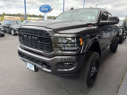 Used 2022 RAM 2500 Limited AWD/4WD image 3