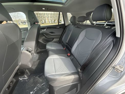 New 2026 Volkswagen Tiguan SE AWD/4WD image 23