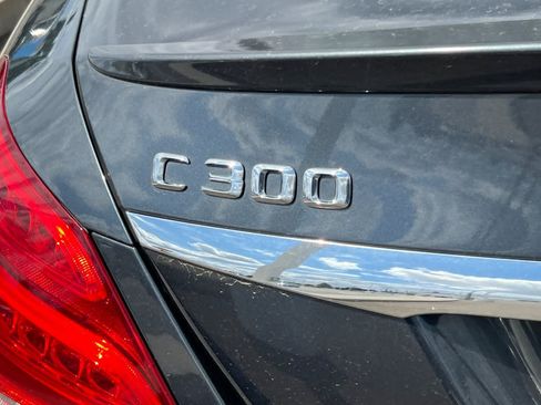 Used 2016 Mercedes-Benz C 300 4MATIC Sedan image 21