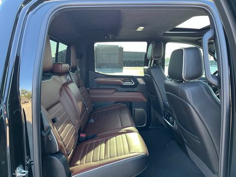 Used 2025 GMC Sierra 1500 Denali Ultimate AWD/4WD image 19