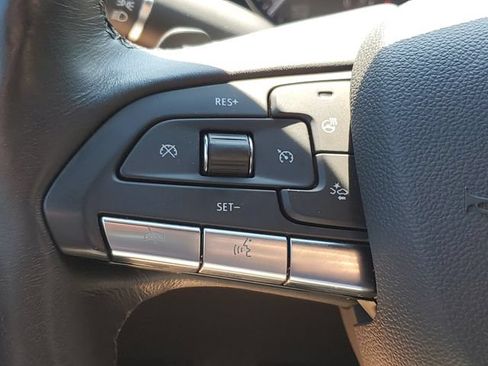 Used 2023 Cadillac XT4 Premium Luxury w/ Cold Weather Package FWD image 13