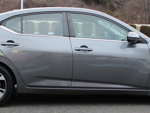 Certified 2020 Nissan Sentra SV image 5