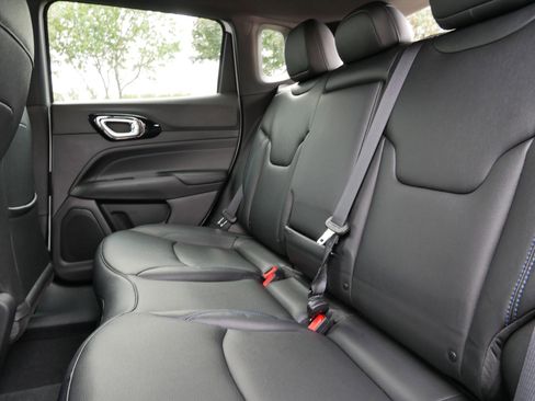 New 2026 Jeep Compass Limited image 10