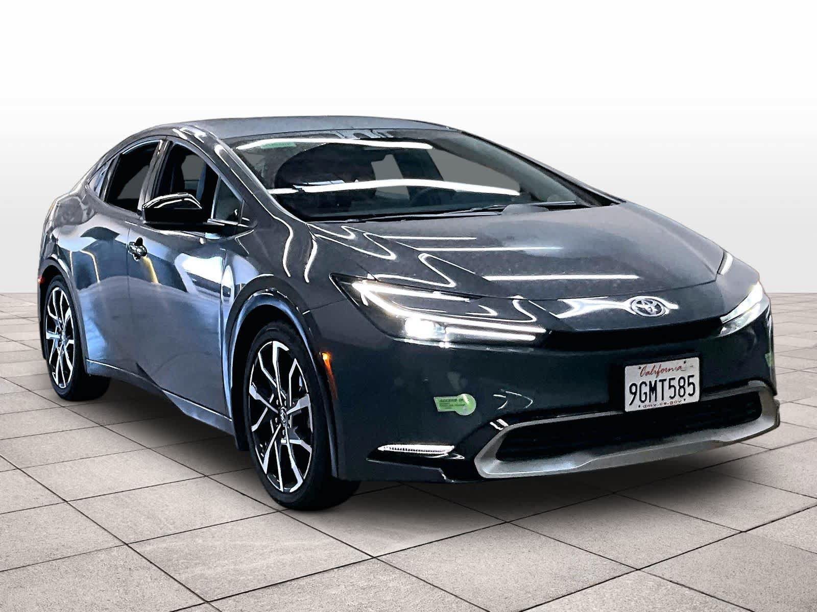 Used 2023 Toyota Prius Prime FWD image 2