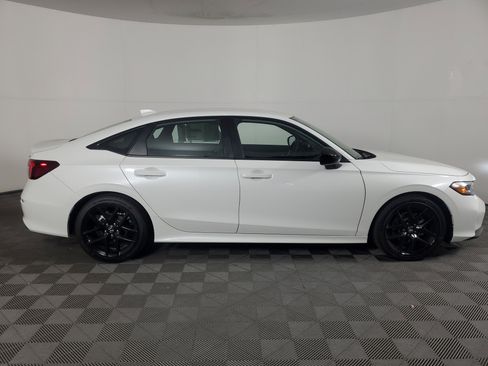 Used 2026 Honda Civic Sport image 3
