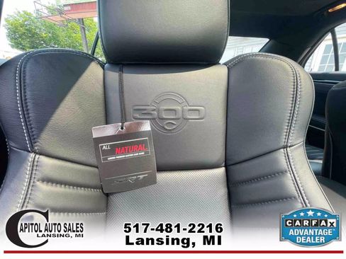 Used 2023 Chrysler 300 C image 33