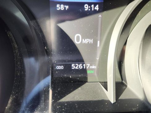 Used 2023 Toyota Camry SE image 29