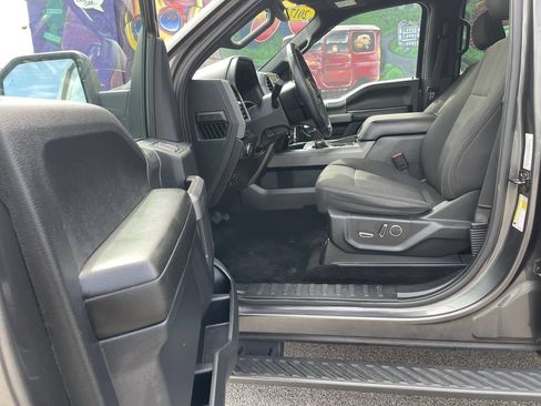 Used 2017 Ford F150 XLT w/ Equipment Group 302A Luxury AWD/4WD image 14