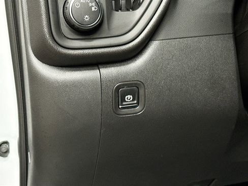 Used 2025 Chevrolet Silverado 1500 Custom Trail Boss w/ Turbomax Blackout Package image 13