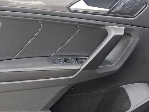 Used 2023 Volkswagen Tiguan SE R-Line AWD/4WD image 13