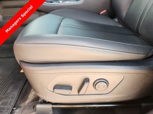 New 2025 Kia Sorento S image 17