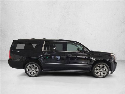 Used 2015 GMC Yukon XL Denali w/ Premium Package AWD/4WD image 4