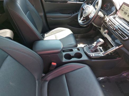 Used 2021 Kia Seltos SX w/ SX Sunroof Package AWD/4WD image 10