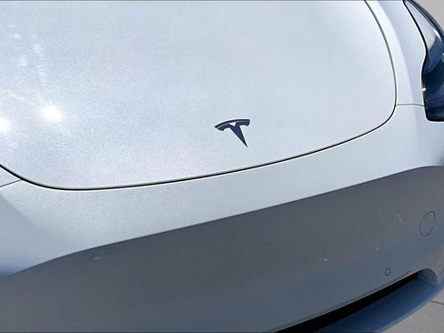 Used 2022 Tesla Model Y Performance AWD/4WD image 29