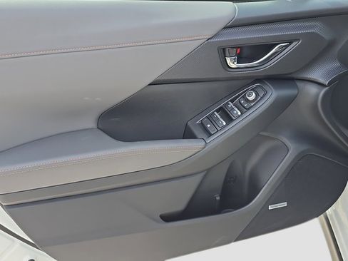 New 2025 Subaru Crosstrek 2.5i Limited w/ Popular Package #3A image 15