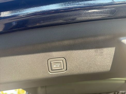 New 2026 Chevrolet Suburban Premier image 53