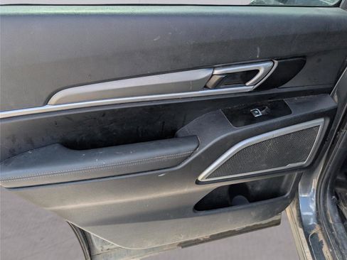 Used 2021 Kia Telluride LX image 19