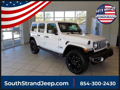 Certified 2025 Jeep Wrangler Unlimited Sahara AWD/4WD image 1