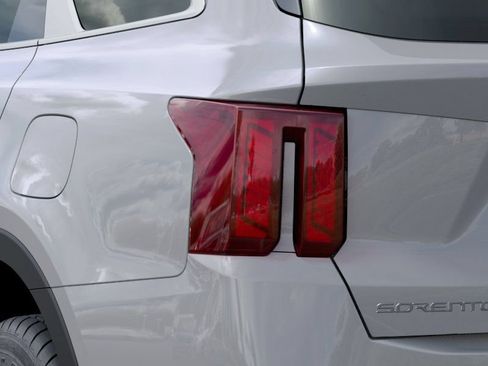 New 2026 Kia Sorento S AWD/4WD image 11