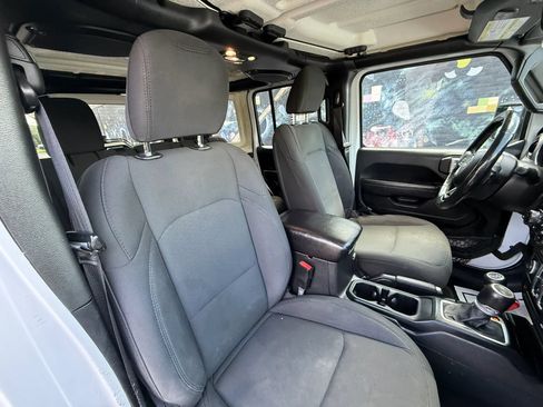 Used 2021 Jeep Wrangler Unlimited Sport AWD/4WD image 39