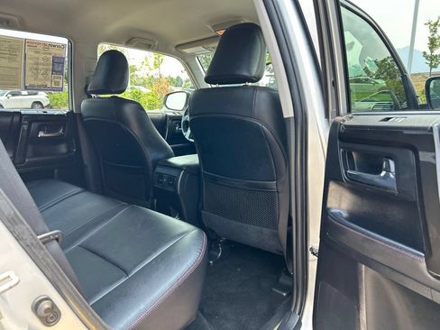Used 2023 Toyota 4Runner TRD Off-Road Premium AWD/4WD image 12