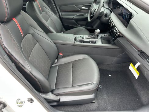 New 2026 Nissan Sentra SR w/ SR Premium Package FWD image 13