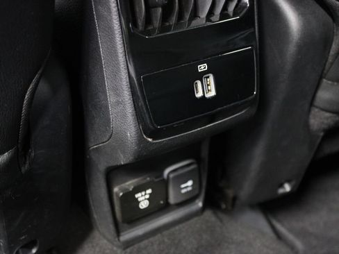 Used 2022 Jeep Compass Latitude w/ Sun and Sound Group AWD/4WD image 17