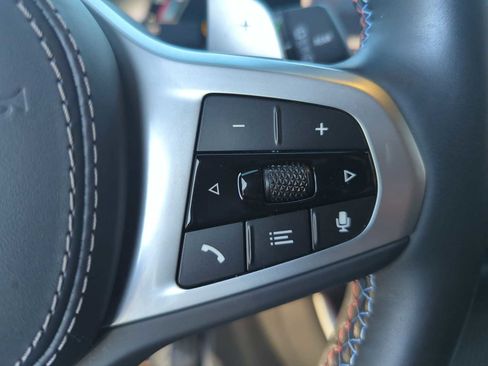 Used 2025 BMW X5 M60i w/ Climate Comfort Package image 25