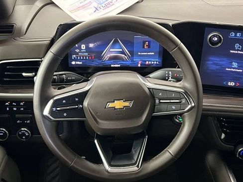 Used 2025 Chevrolet Tahoe LS RWD image 15