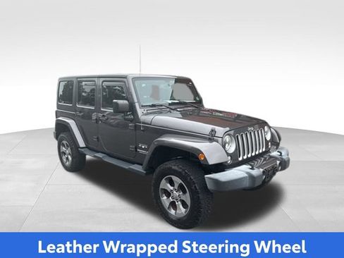 Used 2016 Jeep Wrangler Unlimited Sahara w/ Dual Top Group AWD/4WD image 32