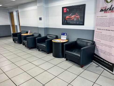 Used 2024 Volkswagen Atlas SE image 14