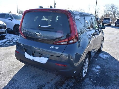 Used 2020 Kia Soul LX image 3