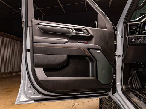 Used 2025 GMC Sierra 1500 AT4 w/ Technology Package image 30