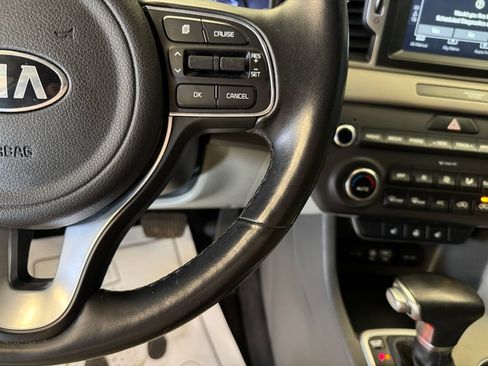 Used 2017 Kia Sportage EX w/ EX Premium Package AWD/4WD image 12