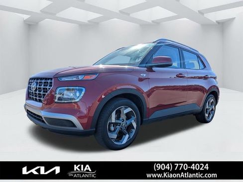 Used 2025 Hyundai Venue SEL FWD image 7