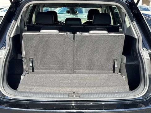 Used 2023 Volkswagen Tiguan SE image 15