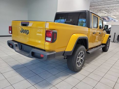 New 2026 Jeep Gladiator Sport AWD/4WD image 7