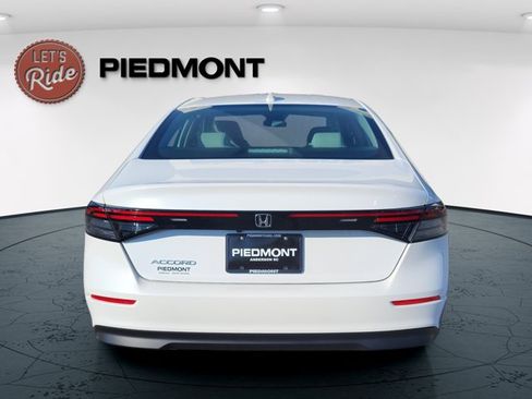 Certified 2024 Honda Accord LX image 7