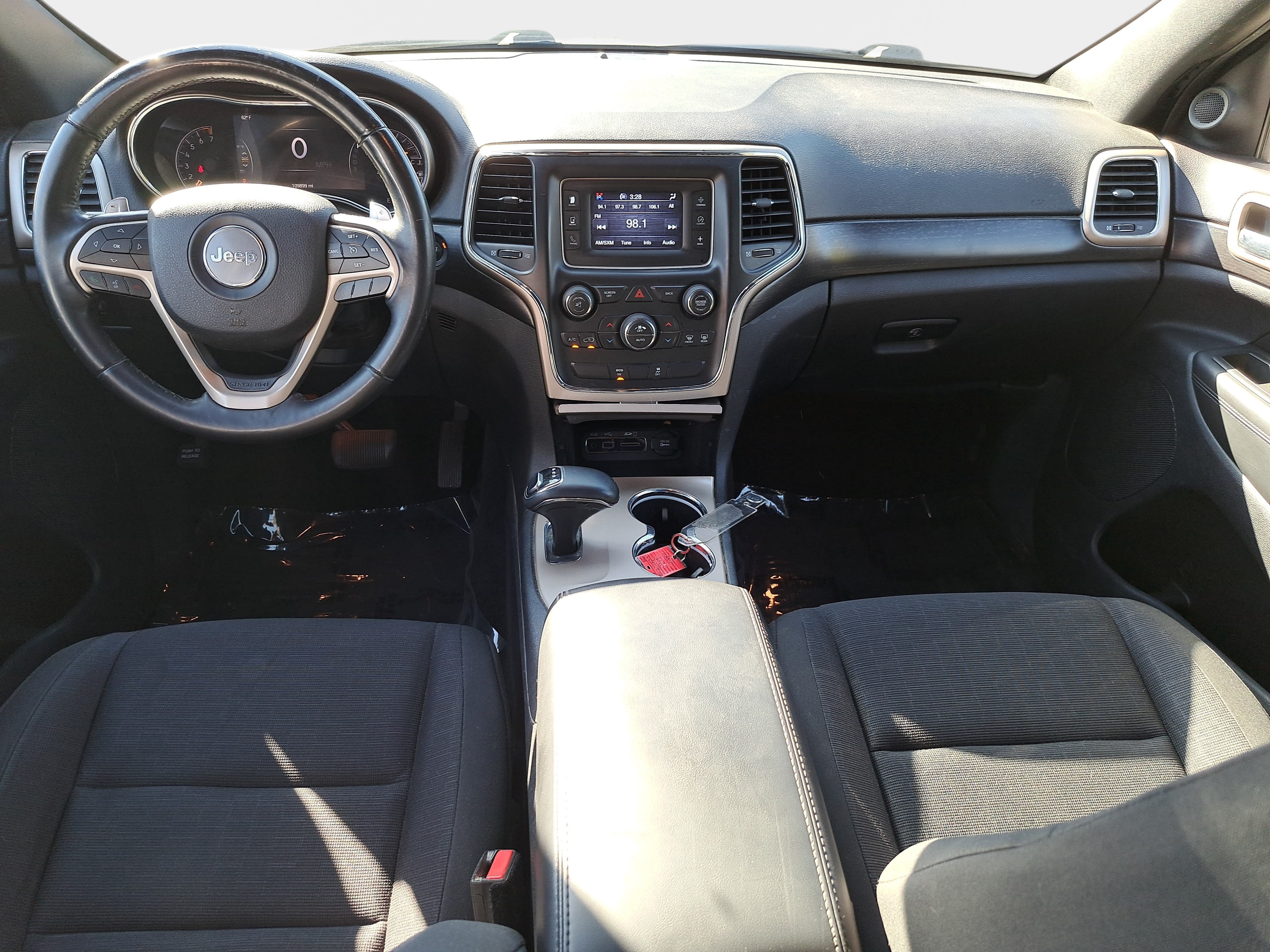 Used 2014 Jeep Grand Cherokee Laredo w/ Quick Order Package 23E AWD/4WD image 9