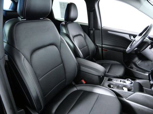 Certified 2025 Ford Escape Platinum AWD/4WD image 12