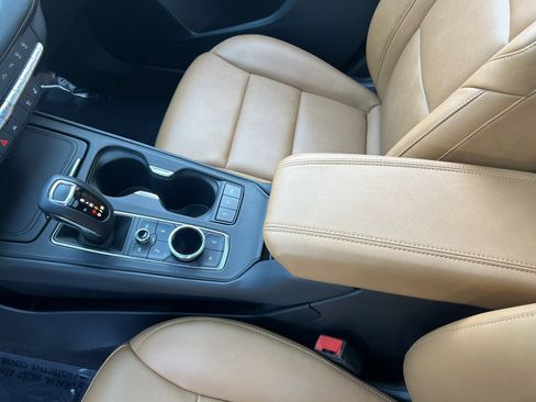 Used 2019 Cadillac XT4 Premium Luxury image 25