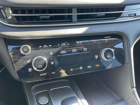 Used 2025 INFINITI QX60 Luxe image 28